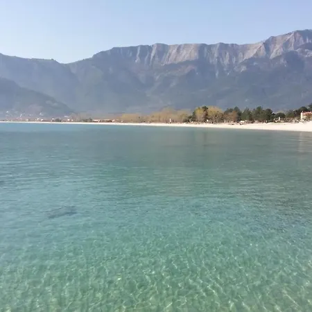 In Thasos Mit Grosser Terrasse *